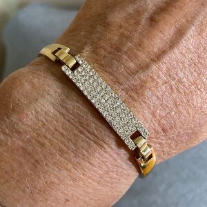 18kt GP Gold Curved Bar Link Bracelet 7” + Extender w/ Safety Chain